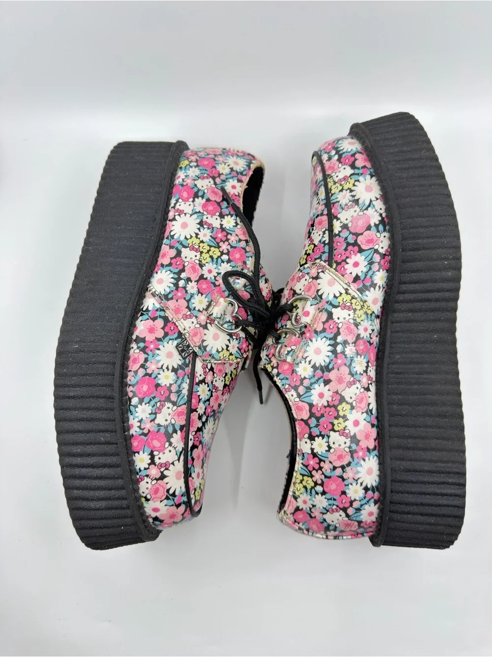 T.U.K.Hello Kitty Floral Mondo Creepers featuring a vibrant floral pattern SZ 10